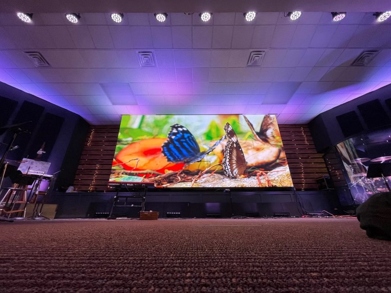 indoor-LED-screen-maintenance